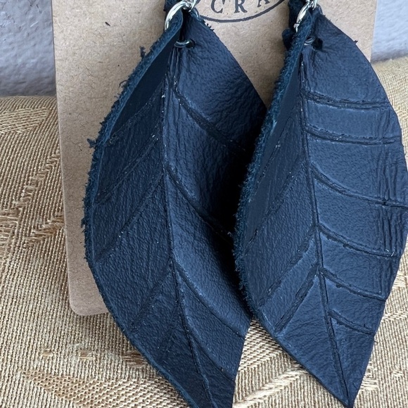 Handmade Black Leather Earrings Leaf Edgeburn Handcrafted Made In Montana - Picture 2 of 5